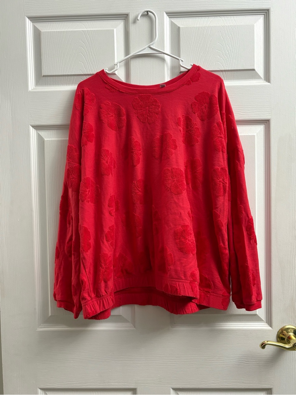 AnyBody Hawaiian Red Floral Coastal Long Sleeve Top